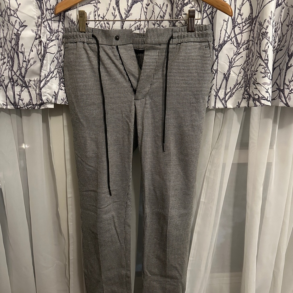Men’s Houndstooth Pleated Trousers (Express)